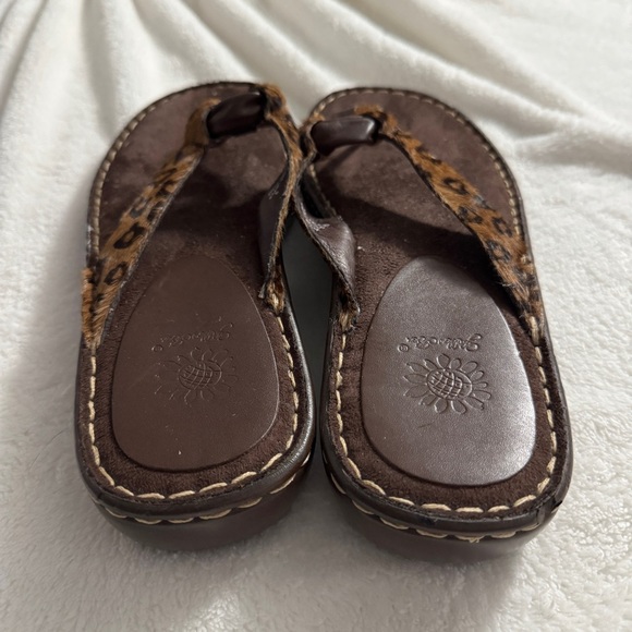 YELLOW BOX Moon, animal hair sandals, leather and leopard, like new flip flops 9 - Picture 5 of 9